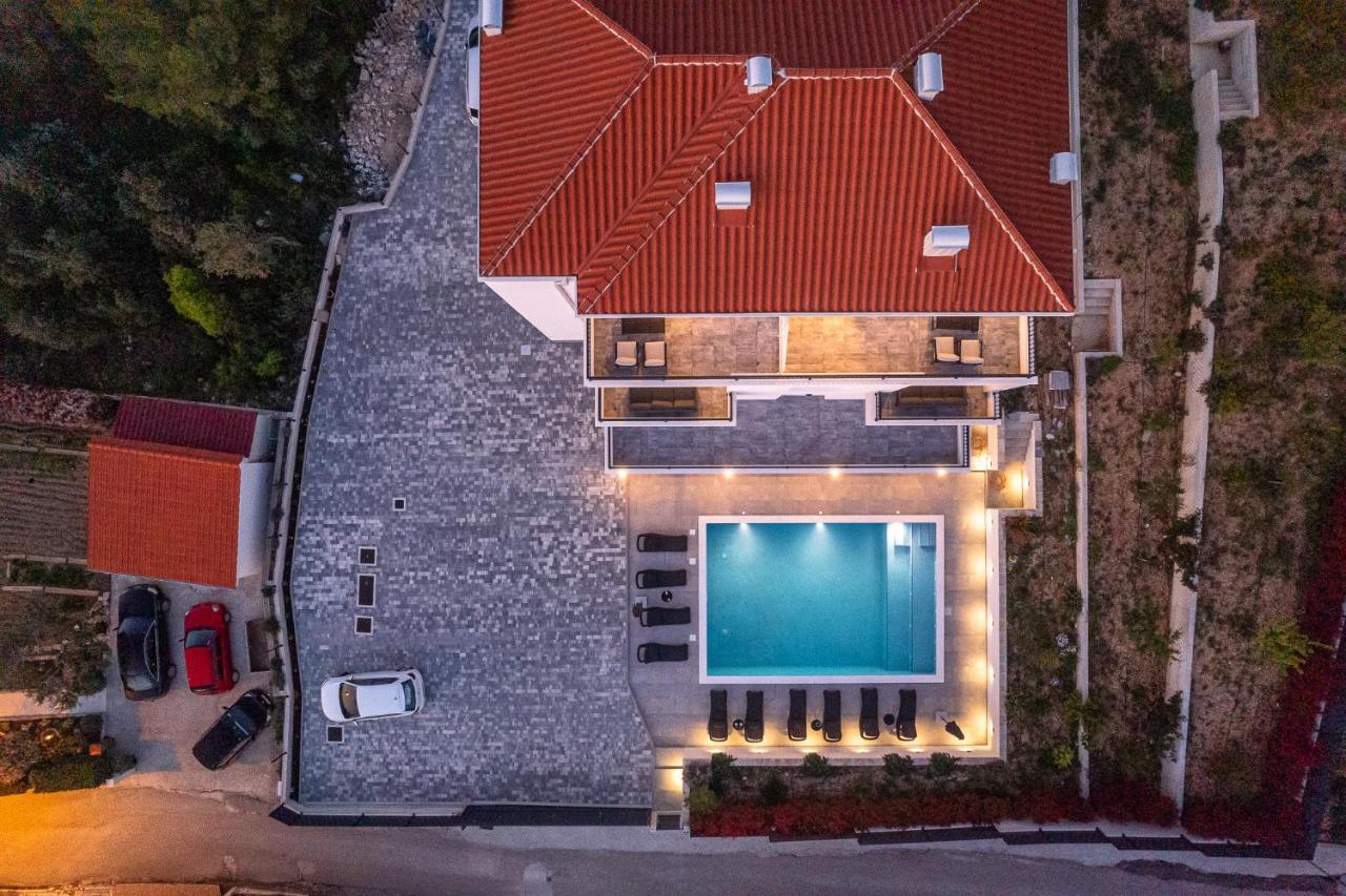 Villa Barbara & Zoran With Heated Swimming Pool Seget Vranjica Exterior photo