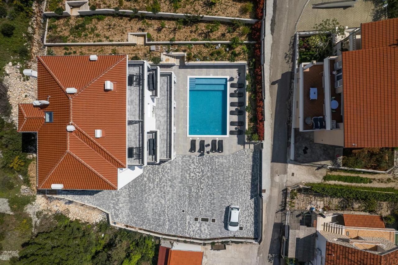 Villa Barbara & Zoran With Heated Swimming Pool Seget Vranjica Exterior photo